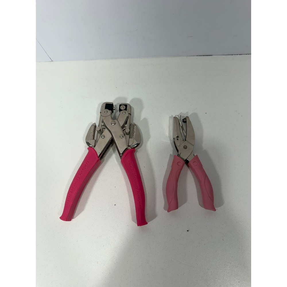 We R Memory Keepers Crop-A-Dile Eyelet Setter and Hole Punch Tool Set Pink